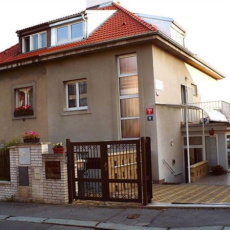 Pension Nika Praag Buitenkant foto