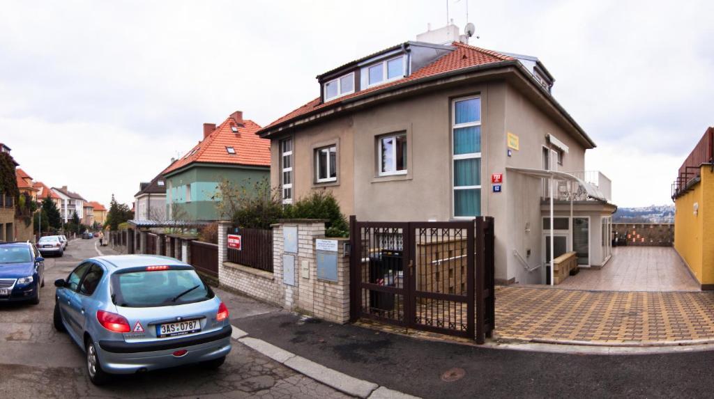 Pension Nika Praag Buitenkant foto