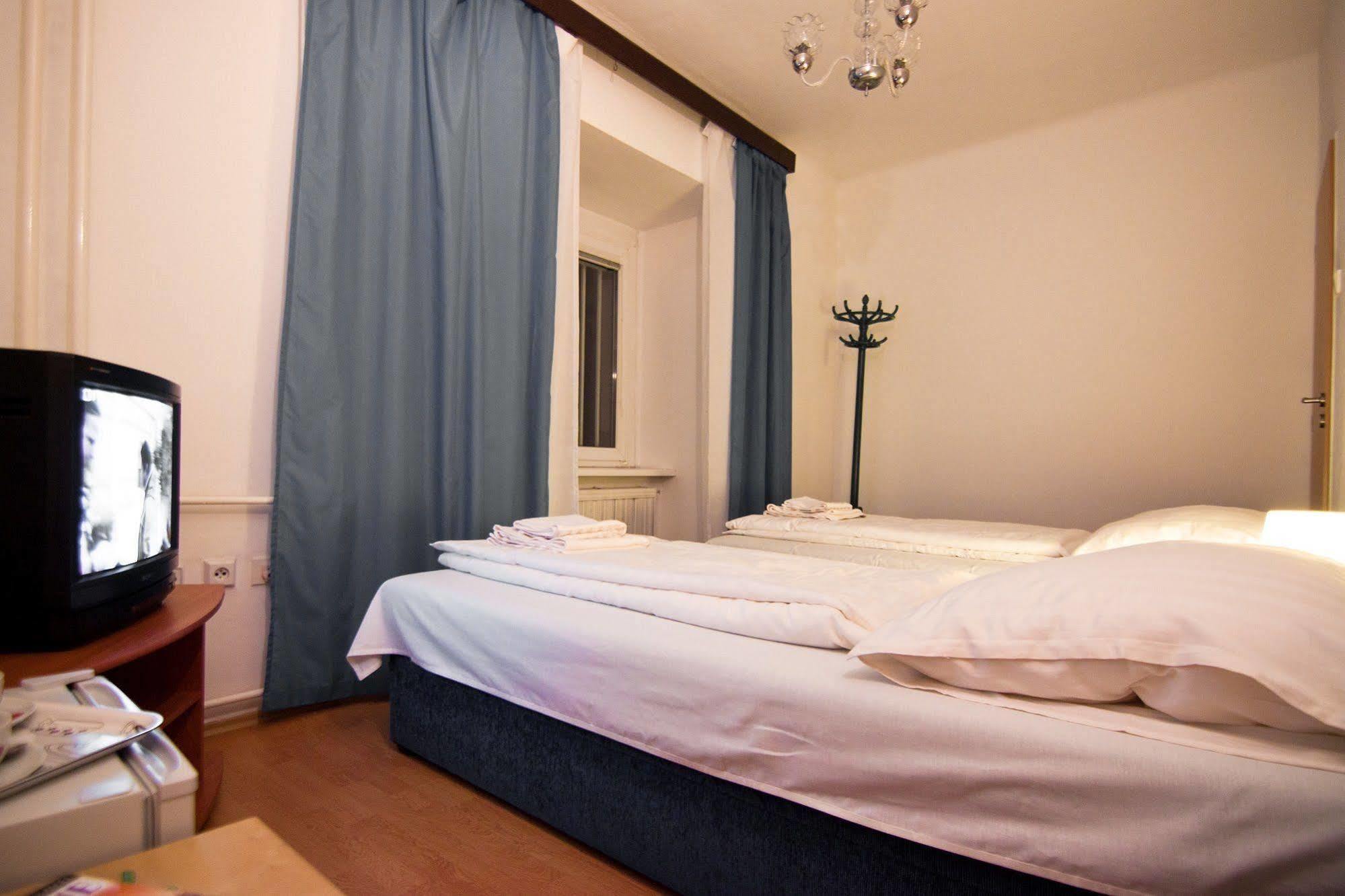 Pension Nika Praag Buitenkant foto