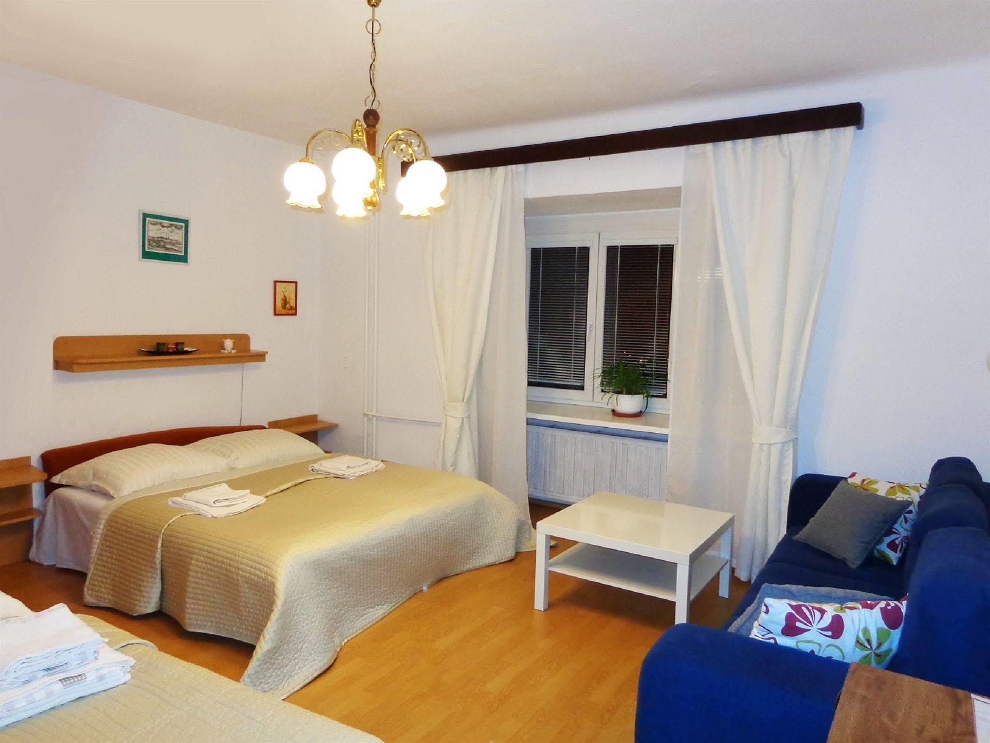 Pension Nika Praag Buitenkant foto