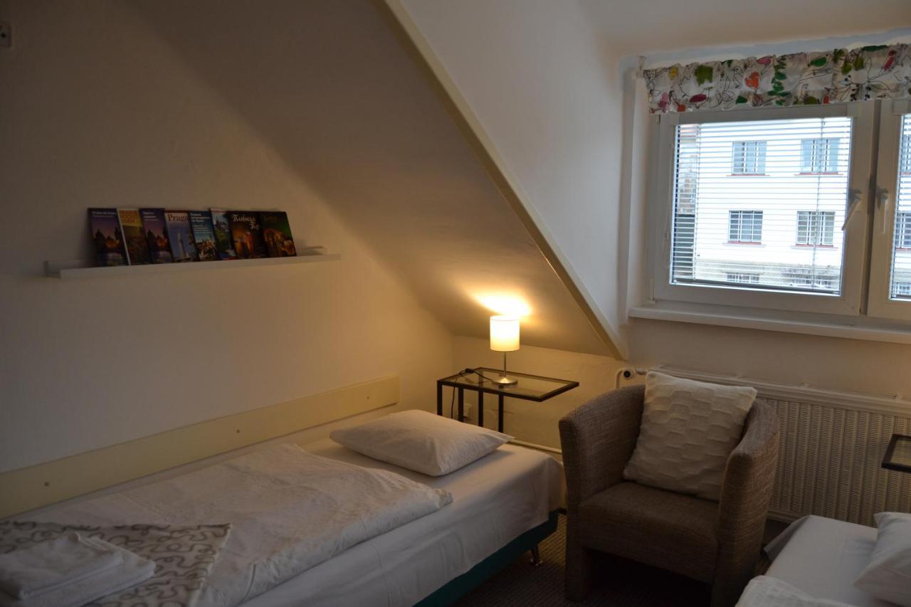 Pension Nika Praag Buitenkant foto