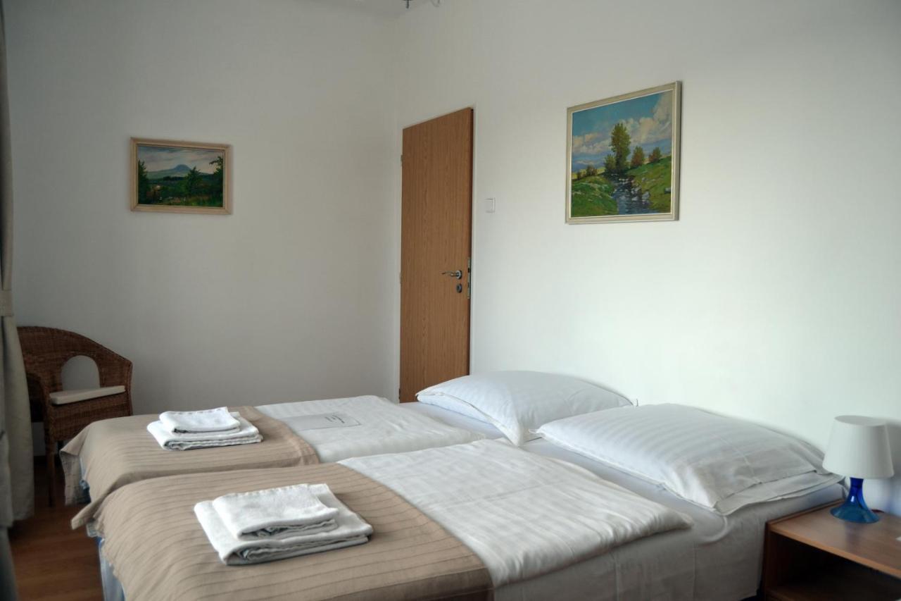 Pension Nika Praag Buitenkant foto