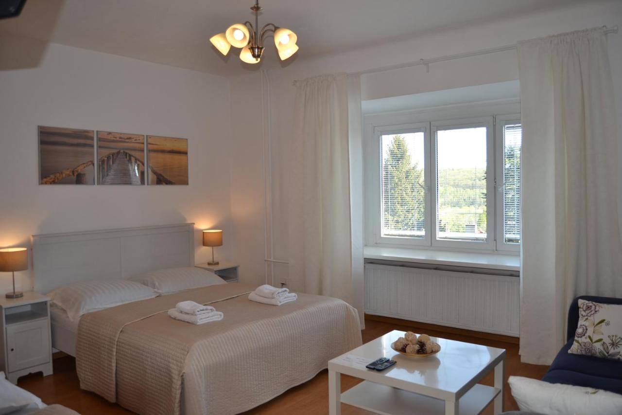 Pension Nika Praag Buitenkant foto